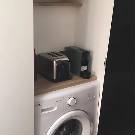 Apartman Small In The Heart Of The 7th Arrondissement Ideal For An Urb